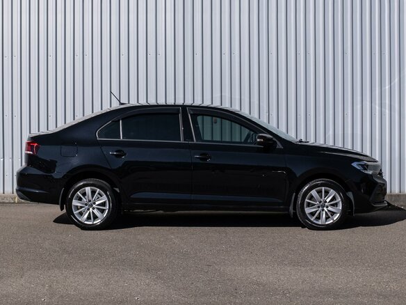 2021 Volkswagen Polo VI, чёрный, 1469000 рублей - вид 4