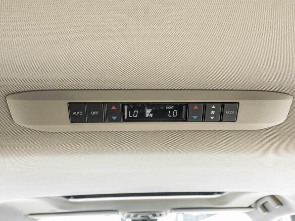 2021 Toyota Sienna IV, зелёный, 3960000 рублей - вид 23