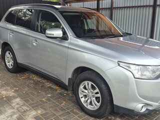 2014 Mitsubishi Outlander III, серебристый, 1150000 рублей, вид 1