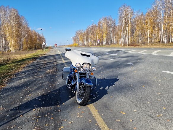 2021 Harley-Davidson Electra Glide, синий, 2500000 рублей - вид 1