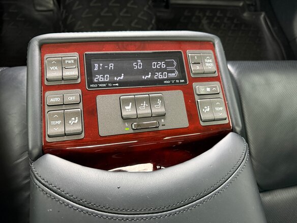 2010 Lexus LS 460 IV Рестайлинг, чёрный, 1750000 рублей - вид 20
