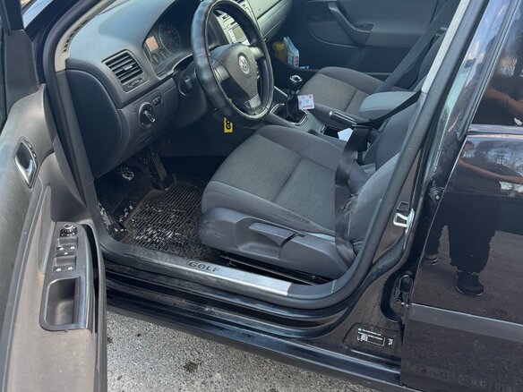 2007 Volkswagen Golf V, чёрный, 440000 рублей - вид 4