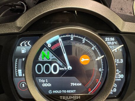 2025 Triumph Rocket III, чёрный, 2800000 рублей, вид 5