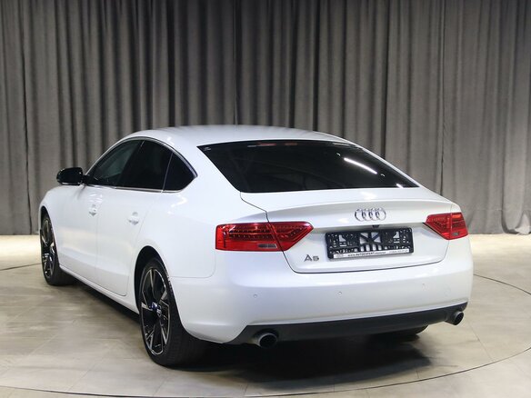 2015 Audi A5 I (8T) Рестайлинг, белый - вид 3