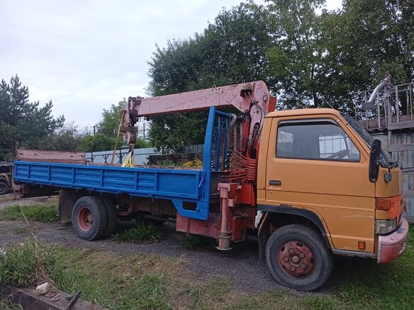 1993 Isuzu Elf (N-series), золотистый, 1700000 рублей