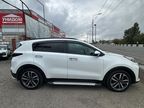 2018 Kia Sportage IV Рестайлинг, белый, 2850000 рублей - вид 7
