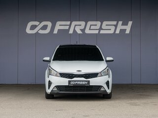 2021 Kia Rio IV Рестайлинг, белый, 1495000 рублей, вид 3