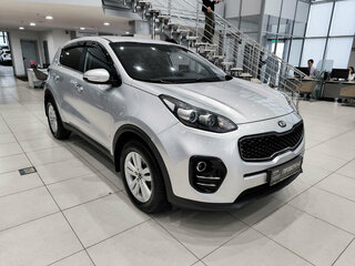 2017 Kia Sportage IV, серебристый, 1750000 рублей, вид 3