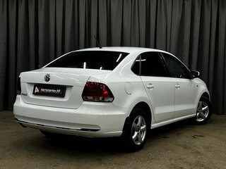 2016 Volkswagen Polo V Рестайлинг, белый, 509900 рублей, вид 2
