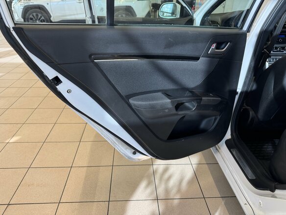 2013 Geely Emgrand EC7, белый, 499000 рублей - вид 14