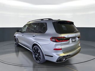 2026 BMW X7 M60i I (G07) Рестайлинг, серебристый, 19756223 рублей, вид 3
