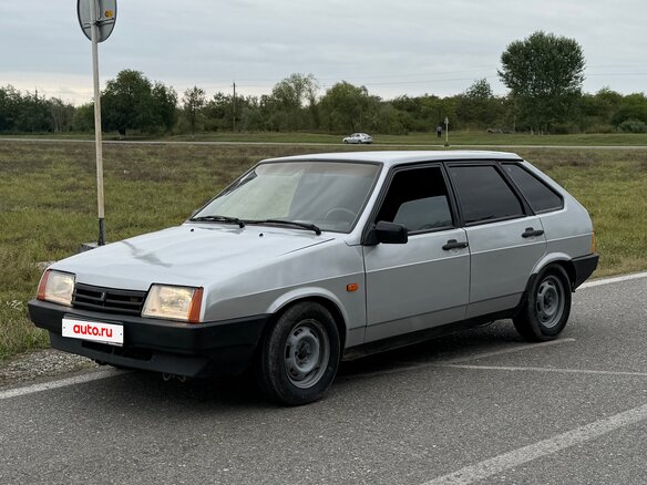2002 Lada (ВАЗ) 21093i, серебристый, 155000 рублей - вид 1