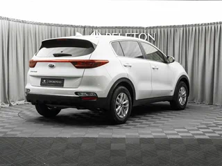 2018 Kia Sportage IV Рестайлинг, белый, 1650000 рублей, вид 5