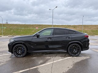 2020 BMW X6 40i III (G06), чёрный, 7800000 рублей, вид 5