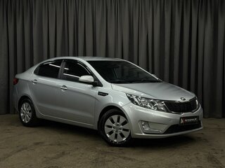 2013 Kia Rio 5-speed III, серебристый, 599900 рублей, вид 2