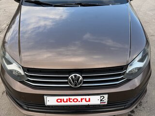 2017 Volkswagen Polo V Рестайлинг, коричневый, 1100000 рублей, вид 4