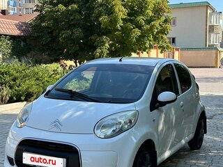 2010 Citroen C1 I Рестайлинг, белый, 580000 рублей, вид 1