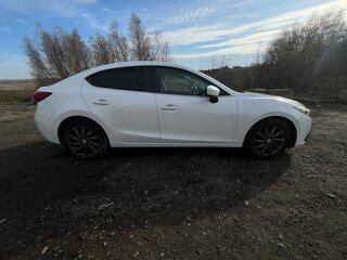2014 Mazda 3 III (BM), белый, 1349000 рублей, вид 4