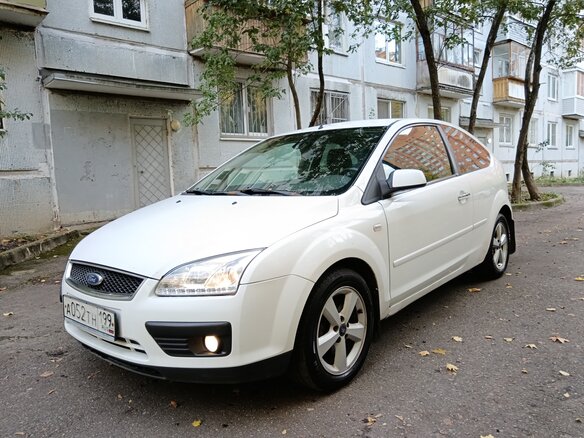 2007 Ford Focus II, белый - вид 2