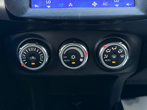 2011 Mitsubishi Outlander II Рестайлинг, чёрный - вид 19