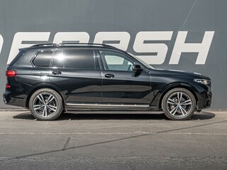 2022 BMW X7 40i I (G07), чёрный, 8699000 рублей, вид 5