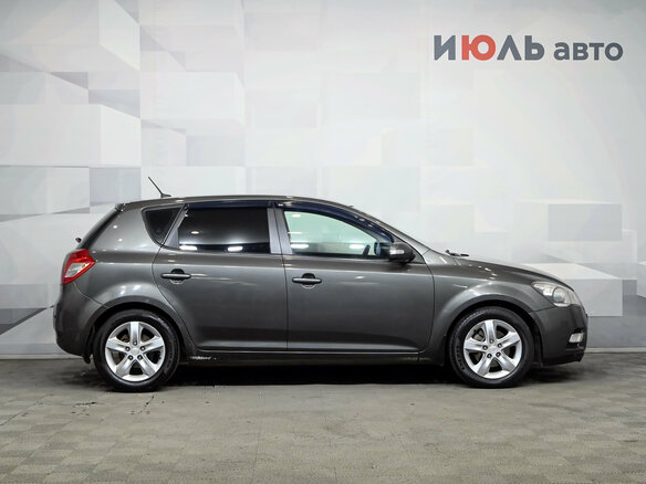 2010 Kia Ceed I Рестайлинг, серебристый, 700000 рублей - вид 9