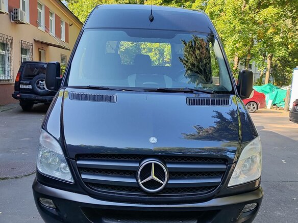 2012 Mercedes-Benz Sprinter, чёрный, 2500000 рублей - вид 4
