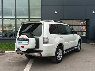 2014 Mitsubishi Pajero IV Рестайлинг 1, белый, 2119000 рублей, вид 5
