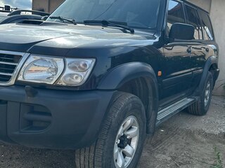 2004 Nissan Patrol V (Y61), чёрный, 1300000 рублей, вид 2