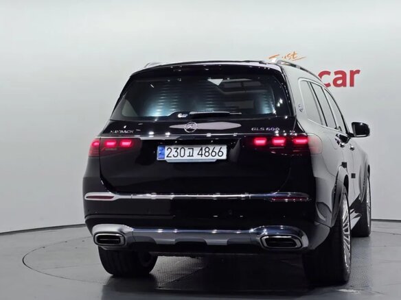 2026 Mercedes-Benz Maybach GLS 600 I Рестайлинг, чёрный, 22378876 рублей - вид 3