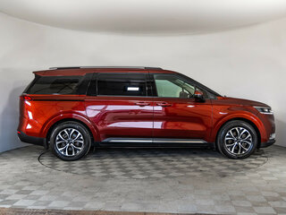 2023 Kia Carnival IV, красный, 3949000 рублей, вид 4