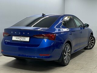 2021 Skoda Octavia IV (A8), синий, 2282000 рублей, вид 4