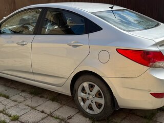 2014 Hyundai Solaris I, серебристый, 630000 рублей, вид 3
