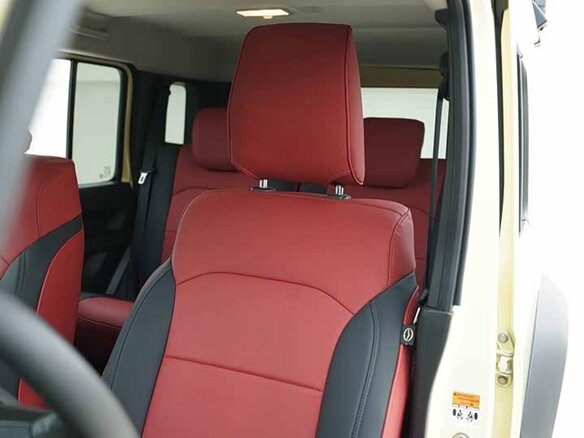 2024 Suzuki Jimny IV, бежевый, 3674757 рублей - вид 7