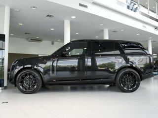 2026 Land Rover Range Rover P360 MHEV Long V, чёрный, 20200000 рублей, вид 3