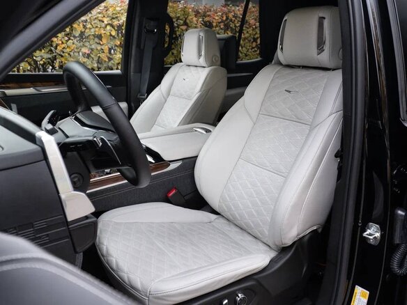 2025 Cadillac Escalade V Рестайлинг, чёрный, 21990000 рублей - вид 12