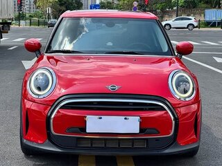 2022 Mini Hatch One III (F55/F56) Рестайлинг 2, пурпурный, 1620000 рублей, вид 2