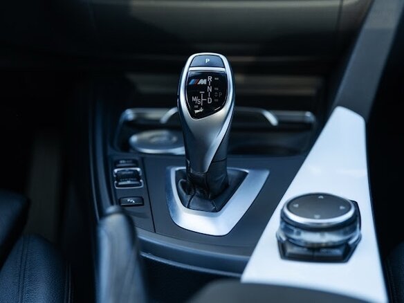 2016 BMW 3 серии 340i xDrive VI (F3x) Рестайлинг, белый, 5500000 рублей - вид 15