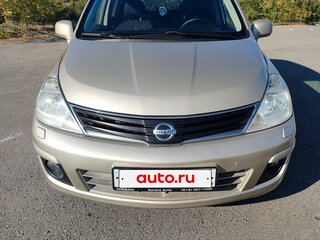 2012 Nissan Tiida I Рестайлинг, бежевый, 865000 рублей, вид 4