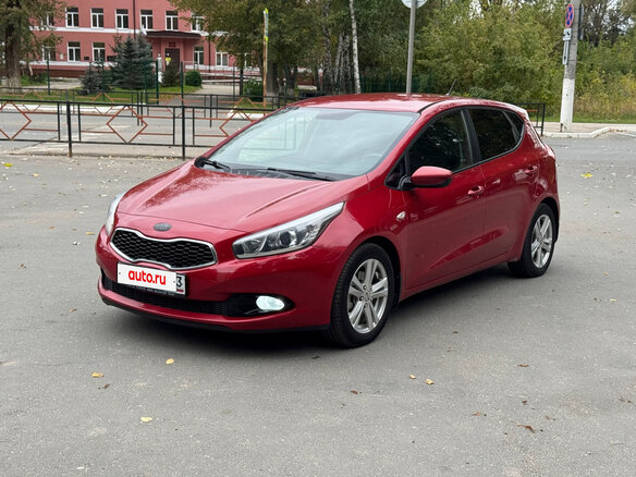 2013 Kia Ceed II, красный, 570000 рублей