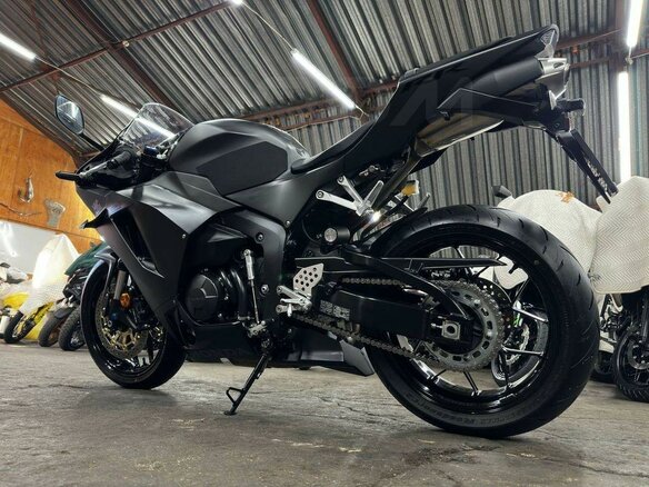 2023 Honda CBR 600RR, чёрный, 1320000 рублей - вид 5
