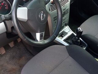 2010 Opel Astra H Рестайлинг, чёрный, 310000 рублей, вид 4
