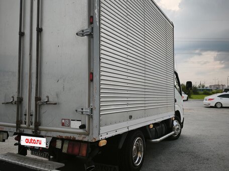2000 Toyota Dyna, белый, 1300000 рублей, вид 5