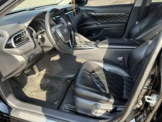 2020 Toyota Camry VIII (XV70), чёрный, 2400000 рублей, вид 5