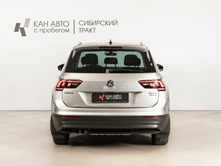 2017 Volkswagen Tiguan II, серебристый, 2650000 рублей, вид 4