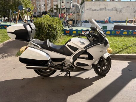 2006 Honda ST 1300, белый, 700000 рублей, вид 3