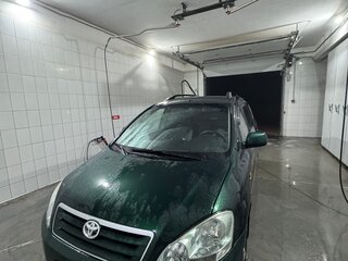 2002 Toyota Avensis Verso I, зелёный, 565000 рублей, вид 3