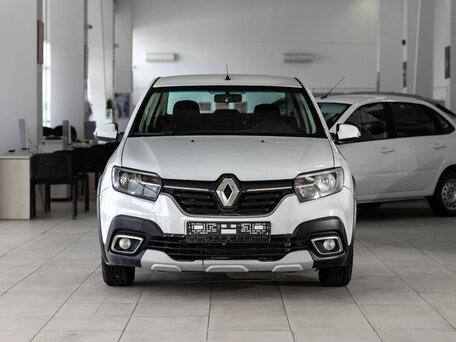 2020 Renault Logan Stepway II Рестайлинг, белый, 900000 рублей, вид 2