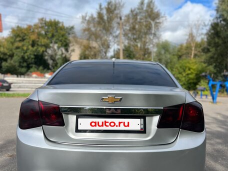 2014 Chevrolet Cruze I Рестайлинг, серебристый, 495000 рублей, вид 5