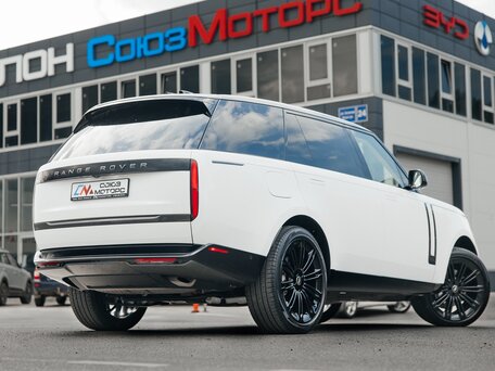 2024 Land Rover Range Rover P400 MHEV Long V, белый, 17990000 рублей, вид 5